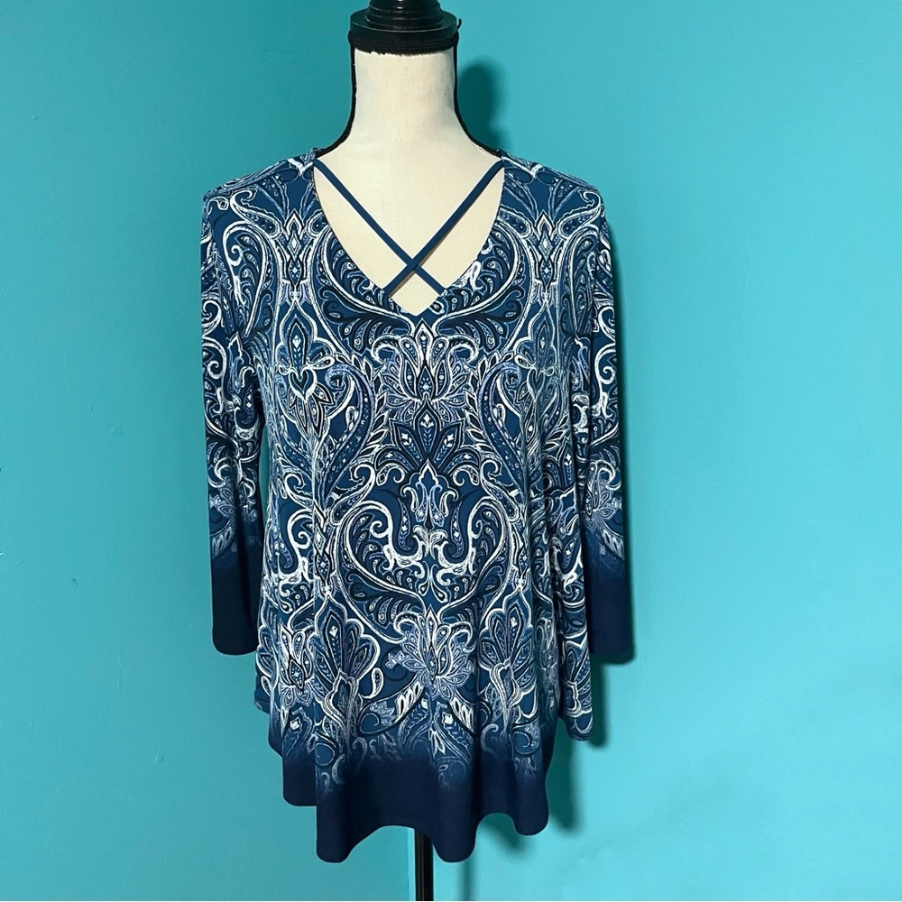 Chico’s M Blue Cross Neck Print Blouse